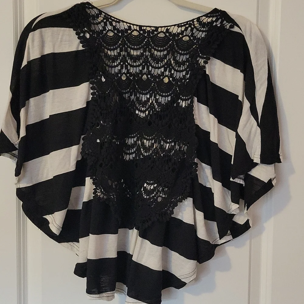 Wet seal lace back batwing striped shirt - Picture 3 of 4